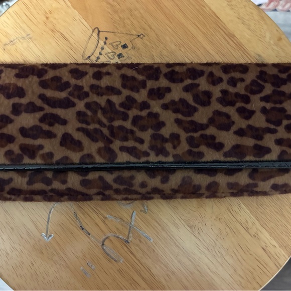 Leopard Print Clutch - Picture 1 of 3